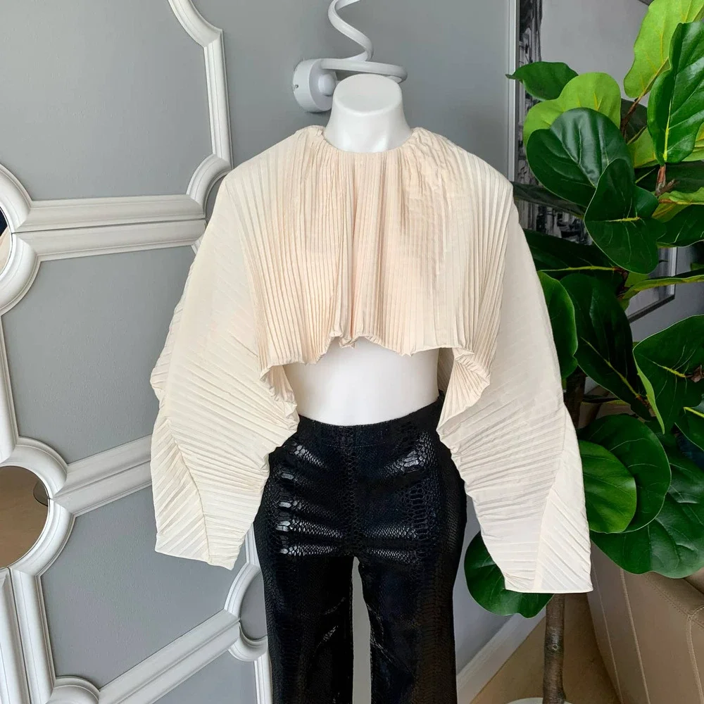 GIA Studios Plissé Taffeta Cropped Cape Top in Ivory Size Medium - Picture 12 of 12